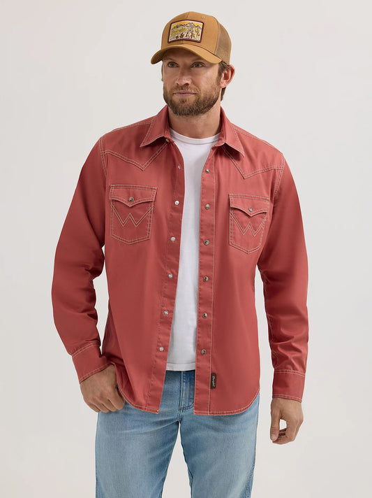 Wrangler Men's Sunset Retro Premium Western Snap Solid Shirt