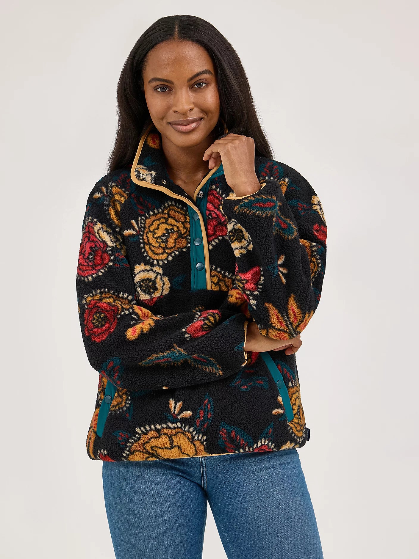 Women's Wrangler Retro Butterfly Black Half-Snap Sherpa Pullover