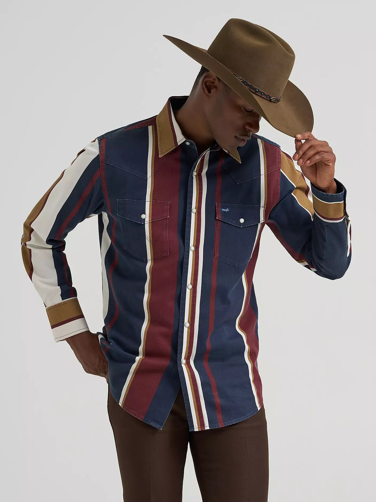 Wrangler Men's Brushpopper Striped Western Snap Shirt in Midnight Oak
