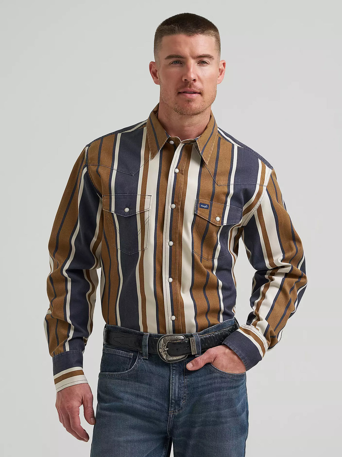 Wrangler Brushpopper western snap shirt in amber wheat stripe, front on model