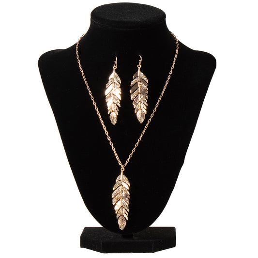 Blazin Roxx Ladies Feather Earring & Necklace Set
