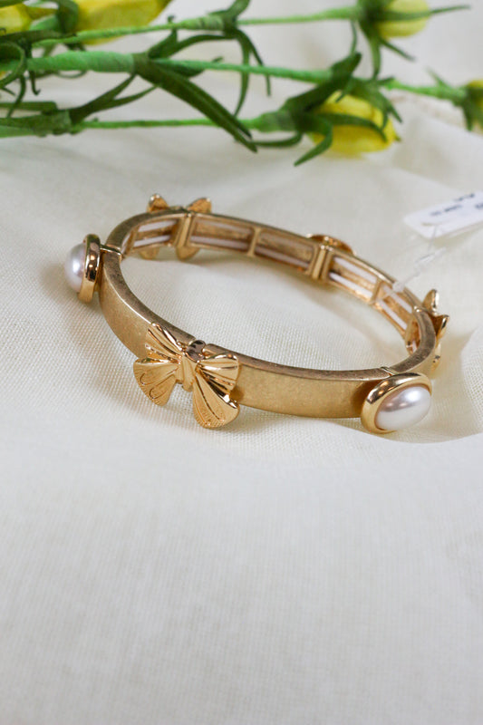 Gold Bow & Pearl Stretch Bracelet