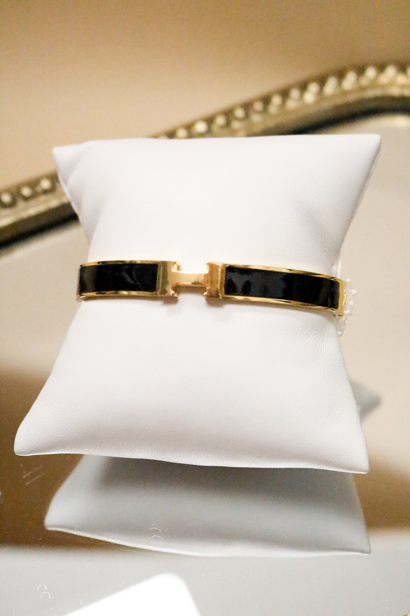 Waterproof Stainless-Steel Gold H Bracelet -2 Colors