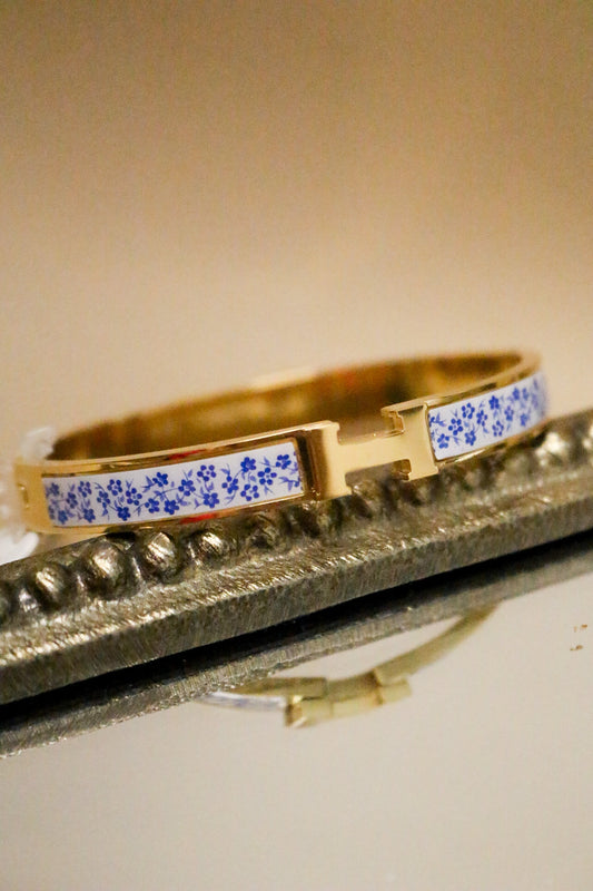 H Stainless Steel Hinged Blue White Bangle Bracelet