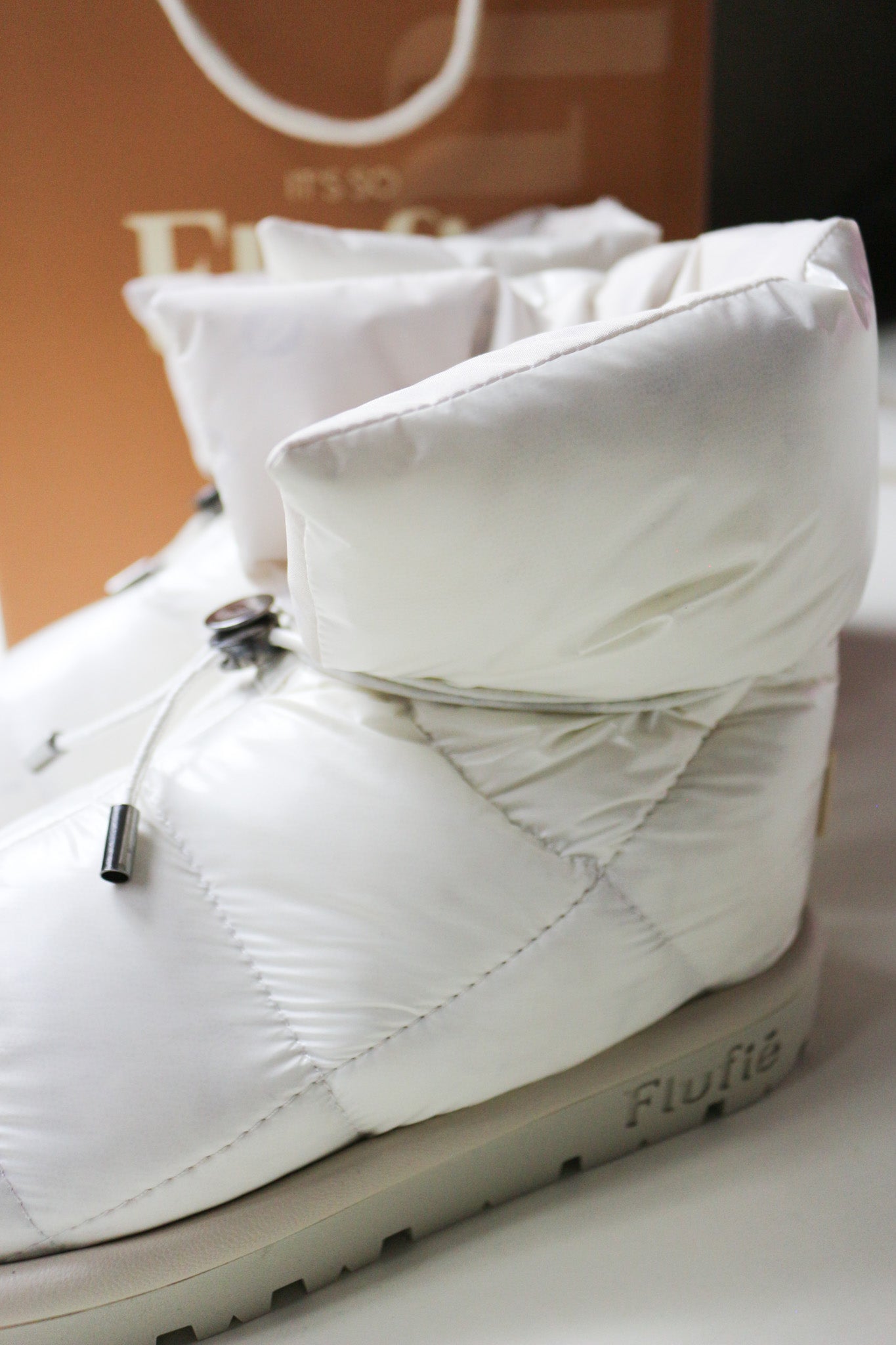 Shiny Ghost White Pillow Boot