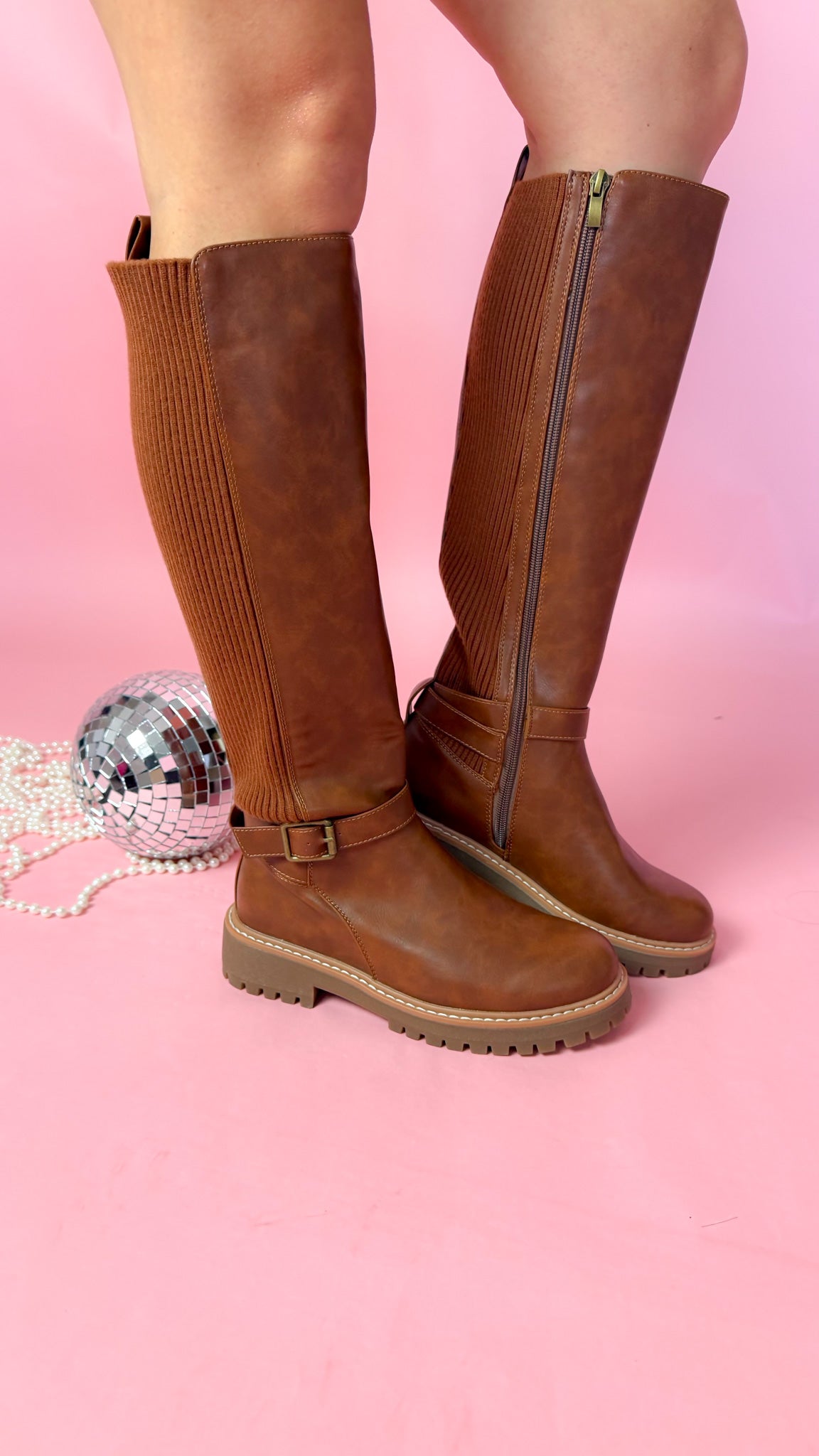 tall boots that hit under the knee