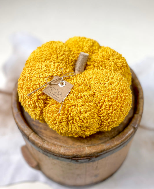 Small Tufting Pumpkin Sitter
