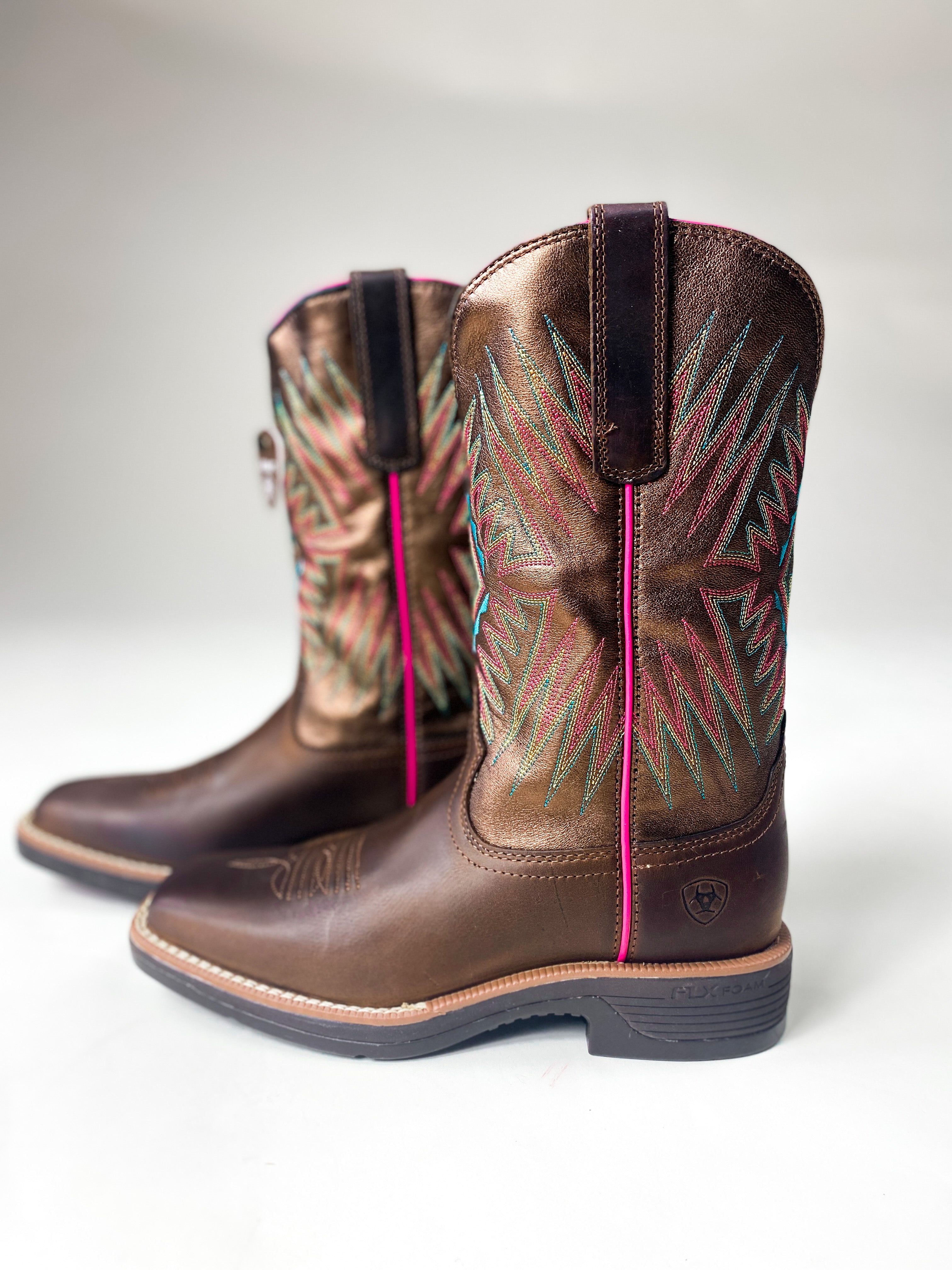 Purple hot sale ariat boots