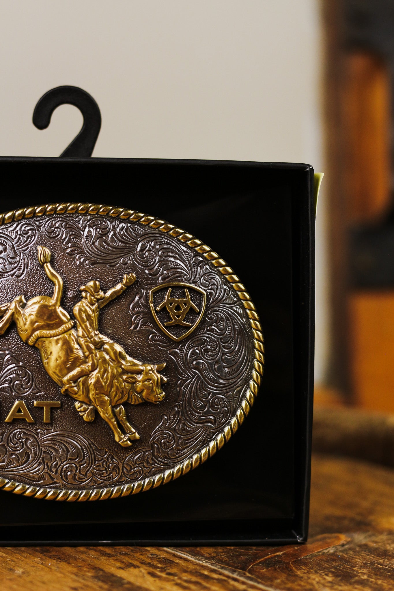 Ariat Men's Oval Rope Edge Bullrider Belt Buckle