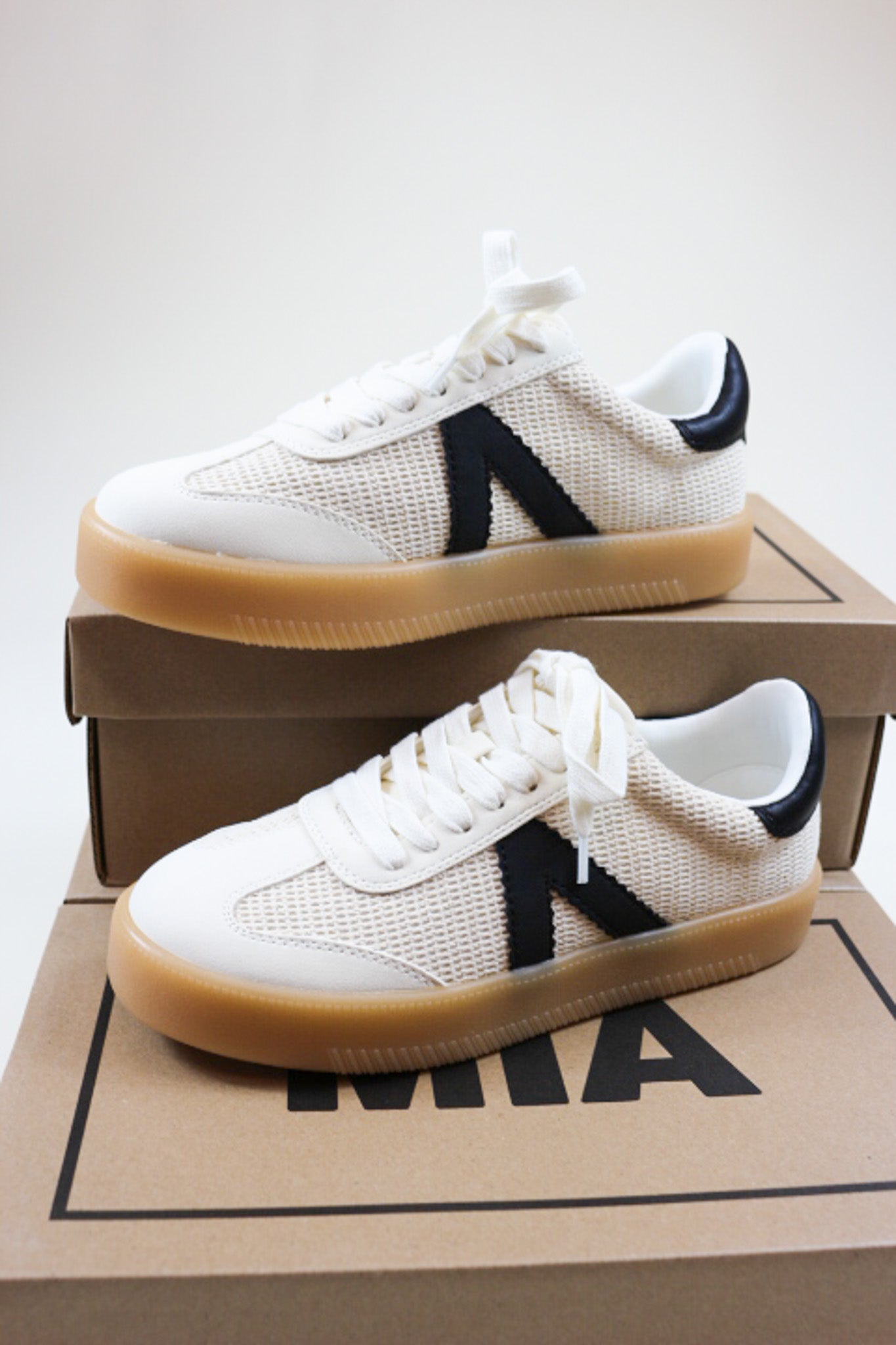 Axel Mia Sneakers -4 Colors