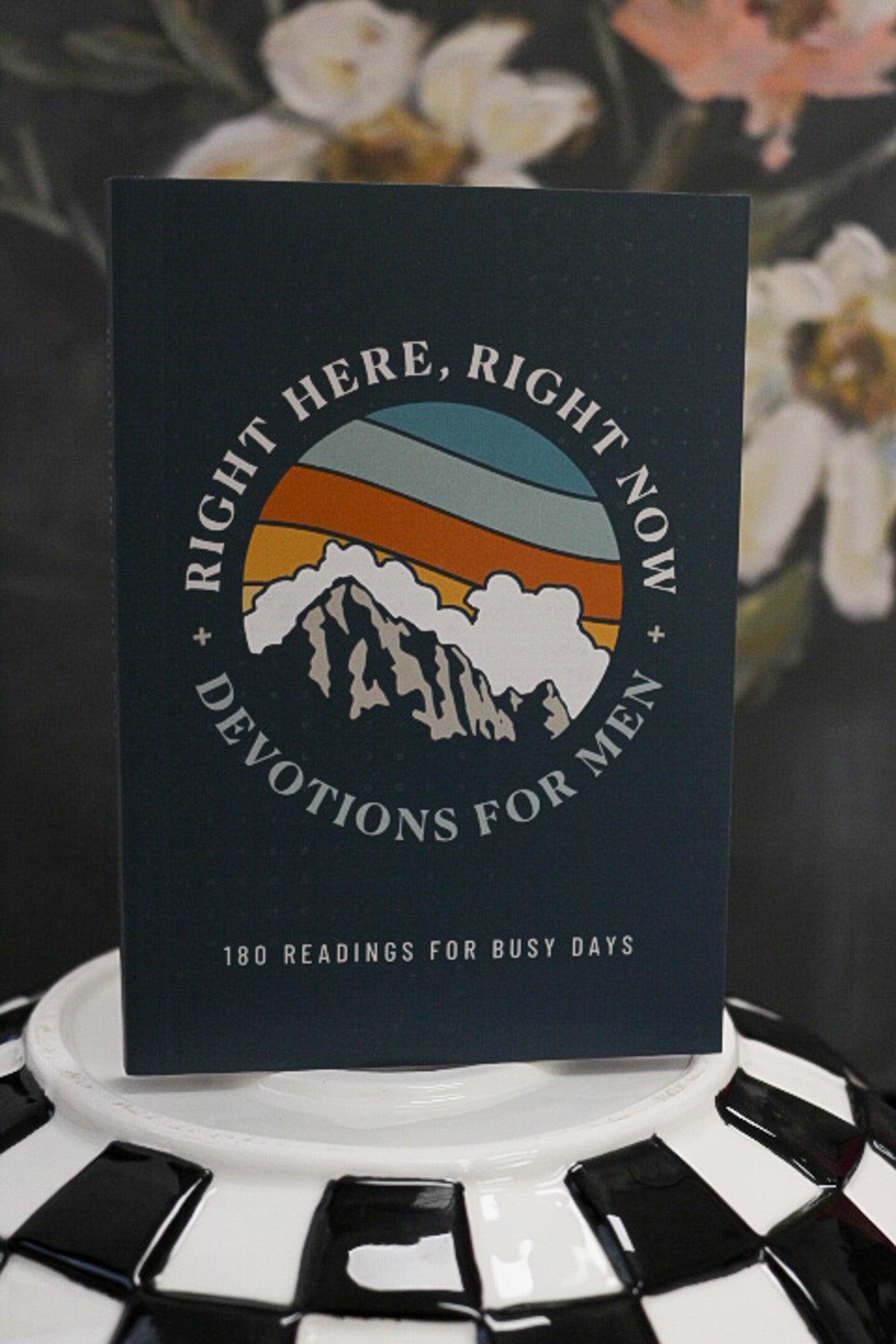 Right Here, Right Now Devotions For Men