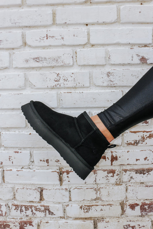 Breckenridge Black Suede Matisse Booties