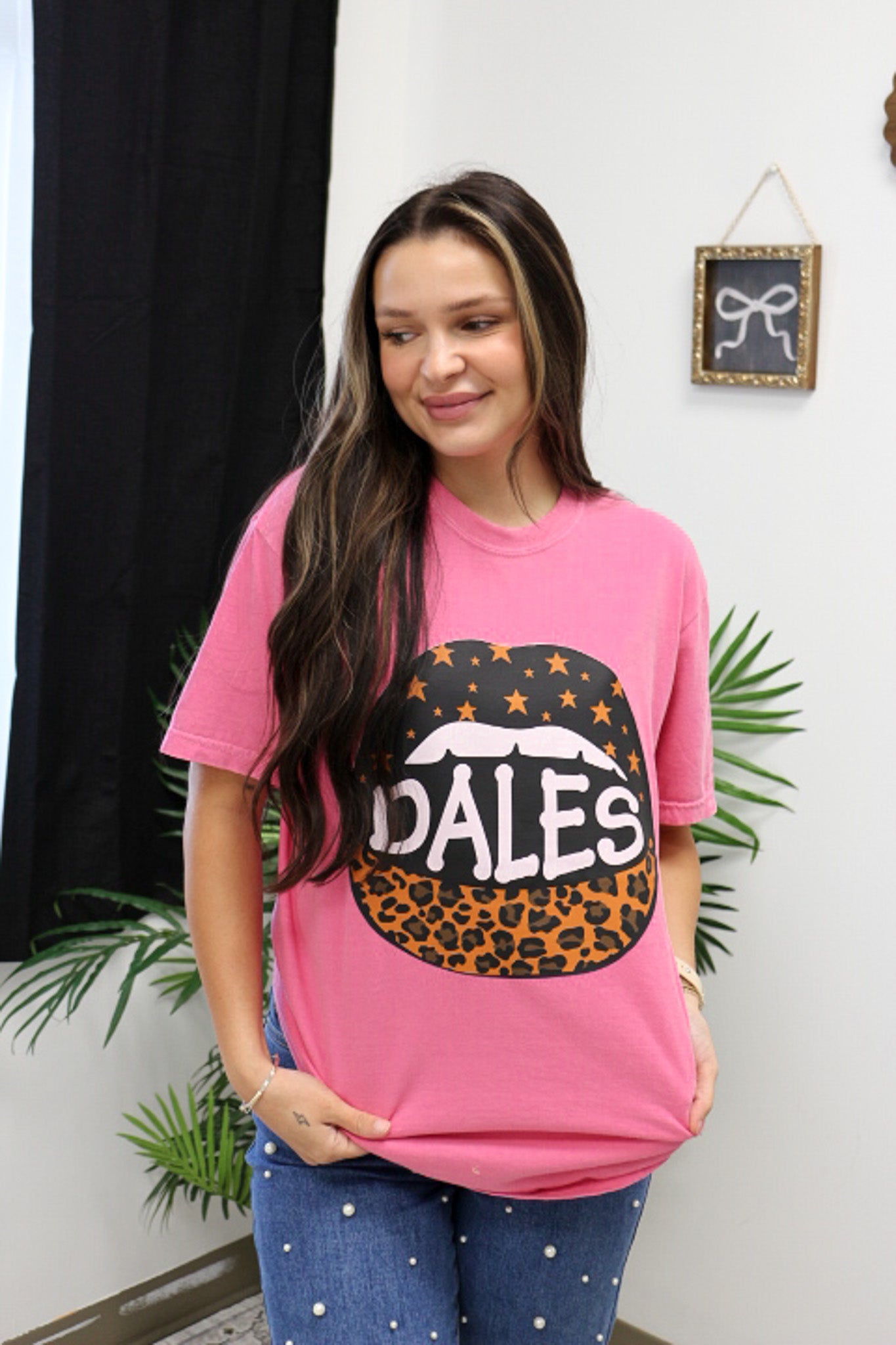 Dales Leopard Lip Pink Graphic Tee