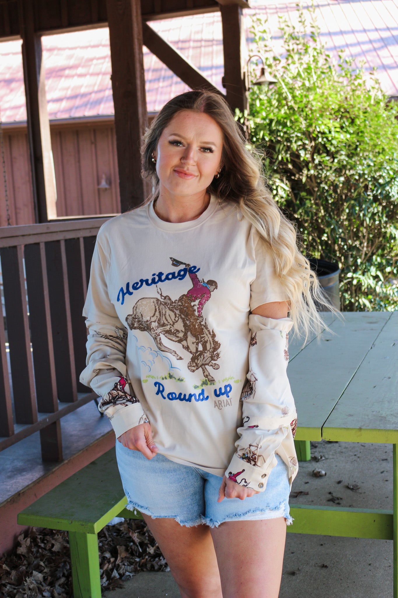 Ariat Women's Homestyle Round Up Button Up Blouse