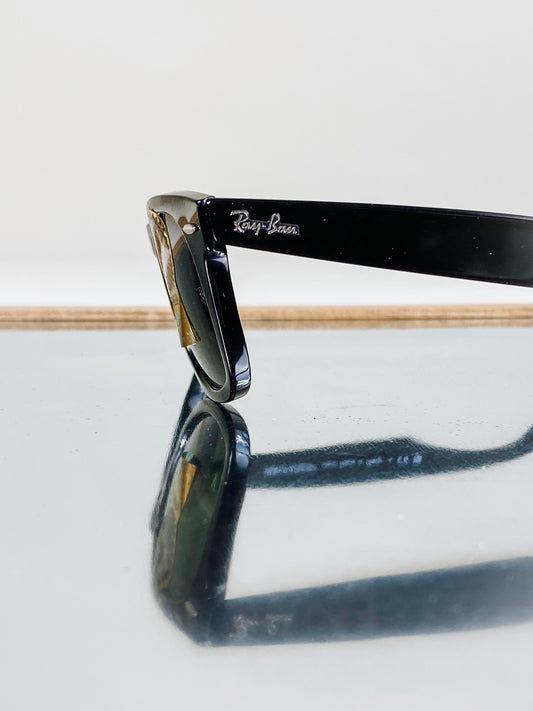 Original Wayfarer Classic Sunglass by Ray Ban