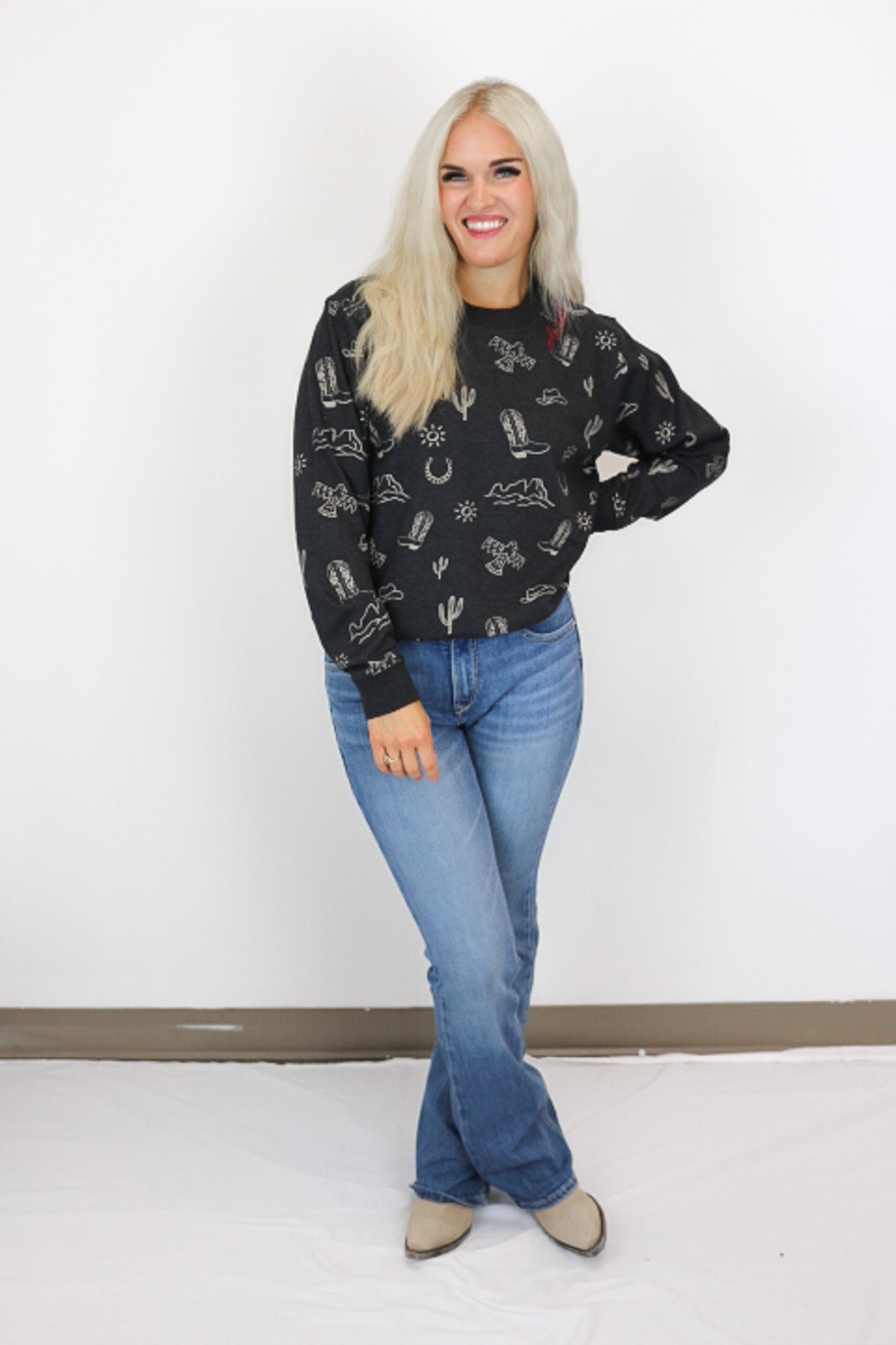 Ariat Black Essential Crew Sweatshirt