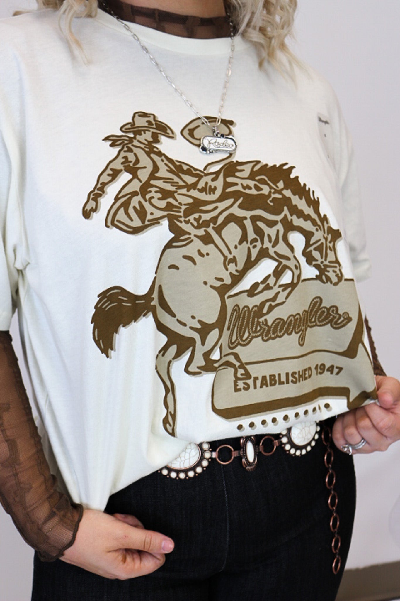 Wrangler Women's Western Bucking Cowboy Graphic Girlfriend T-Shirt