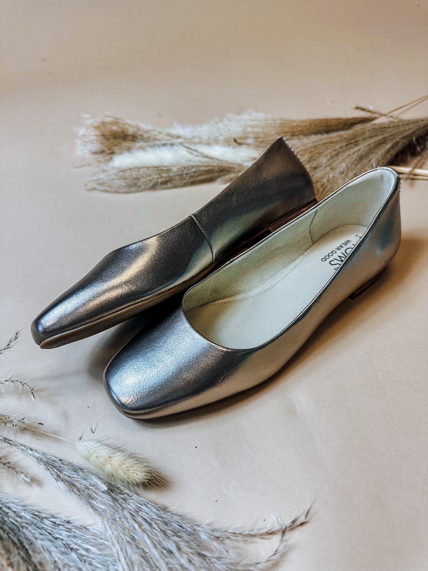 Women Briella Gold Leather Flat By Toms