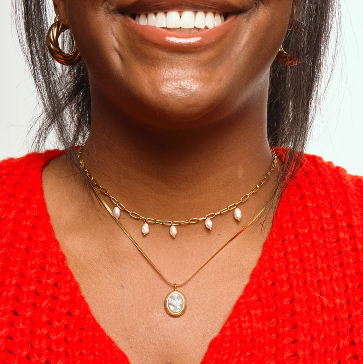 Waterproof Georgia Oval Shell Gold Necklace