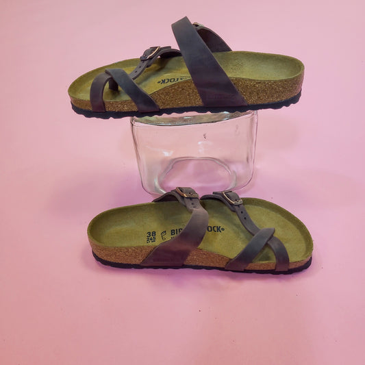 Mayari Habana Oiled Leather Sandal By Birkenstock