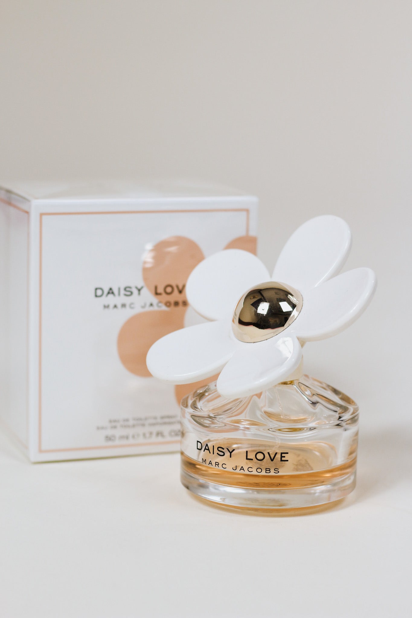 Selling Marc Jacobs Daisy Love