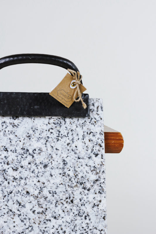 GRANITE HANDLE SERVING BOARD