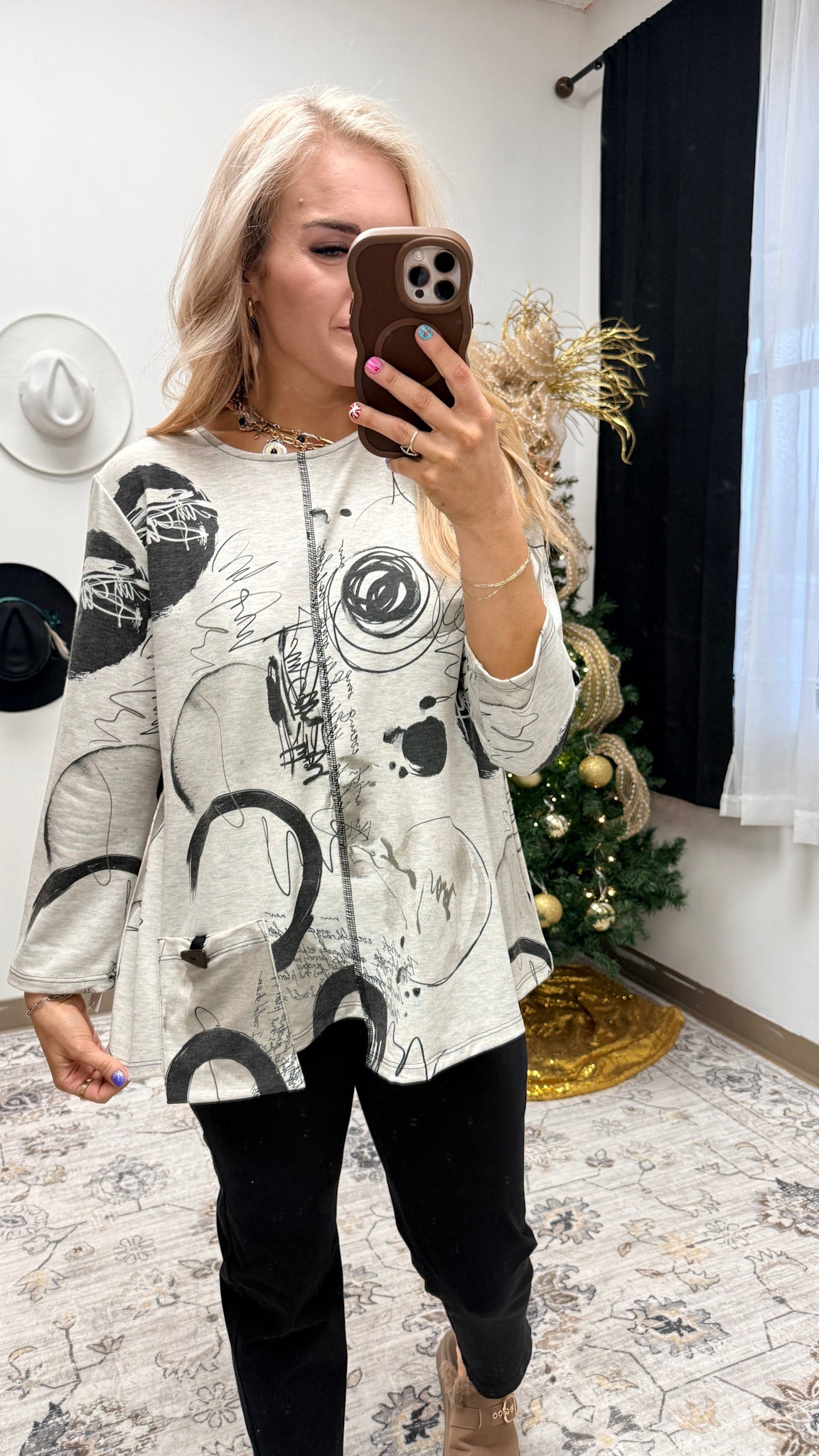 Jess & Jane "Tempo" Asymmetric Hem Offset Pocket Top