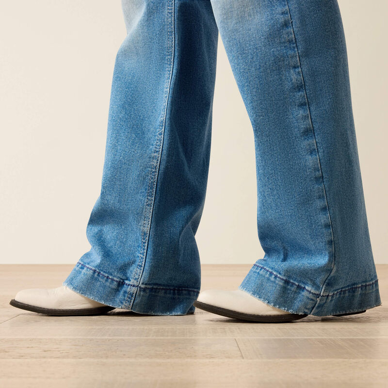 Ariat Women's Mid Rise Clara Trouser Jeans