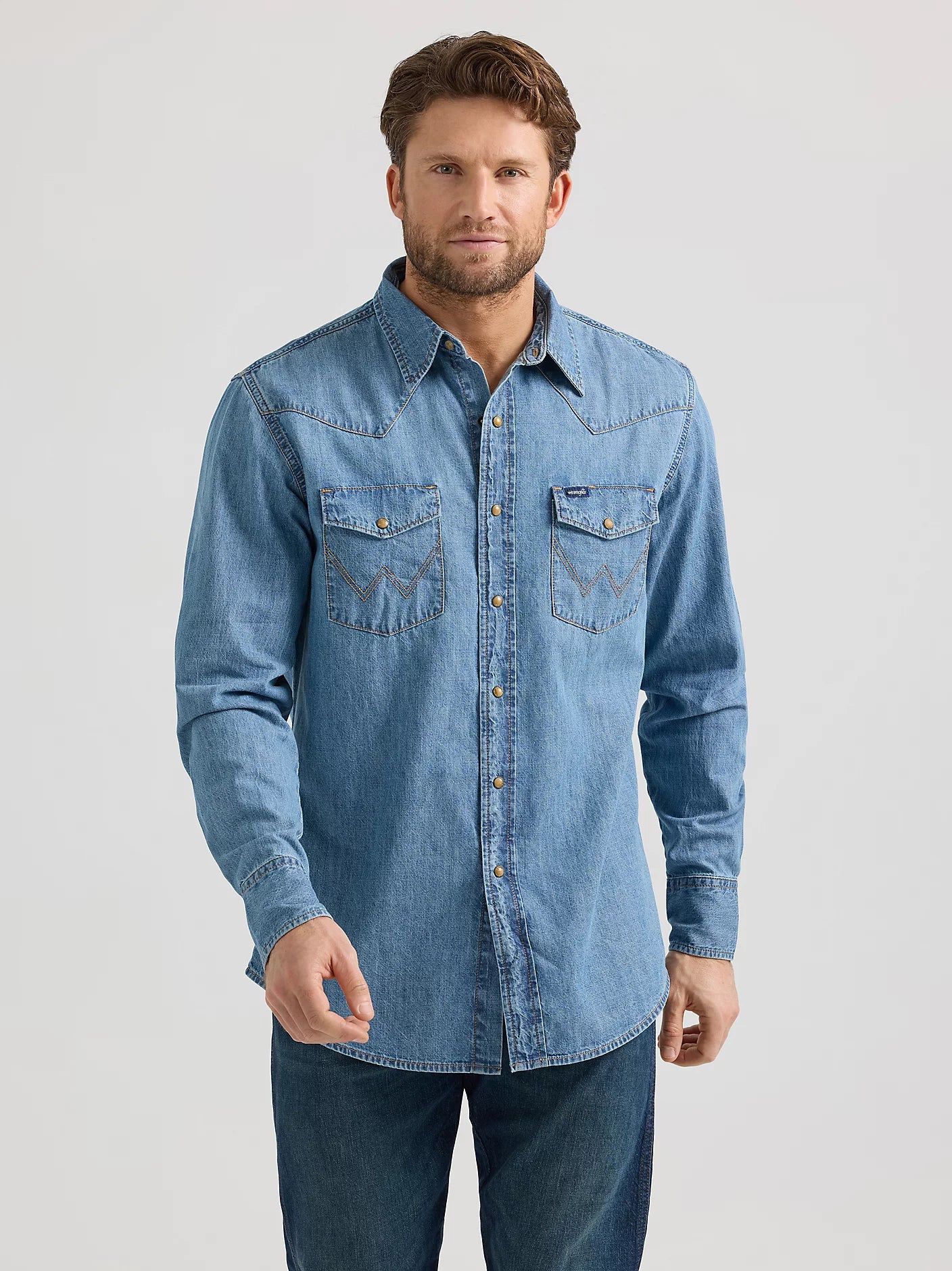 Wranglers Men's Light Wash Classic Denim Western Snap Shirt