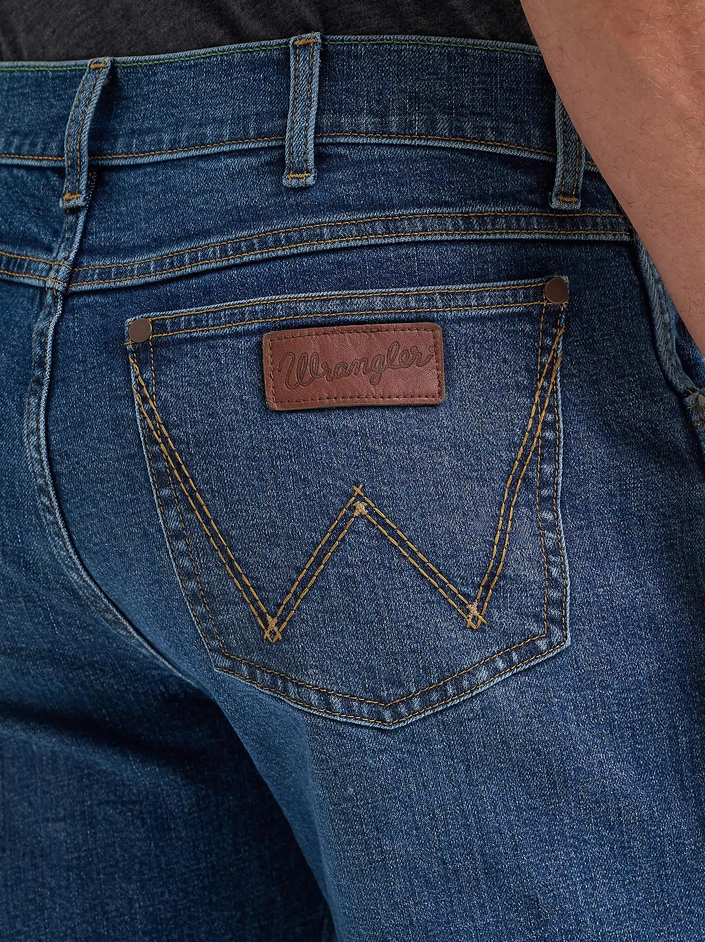 Wrangler Men's Retro Slim Fit Straight Leg Jean