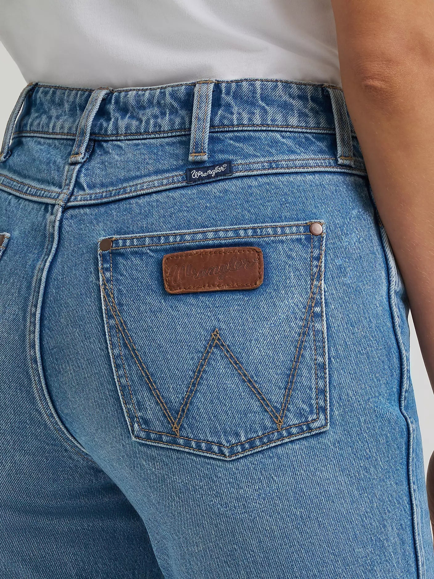 Wrangler Women's Retro Bailey High Rise Bootcut Jean