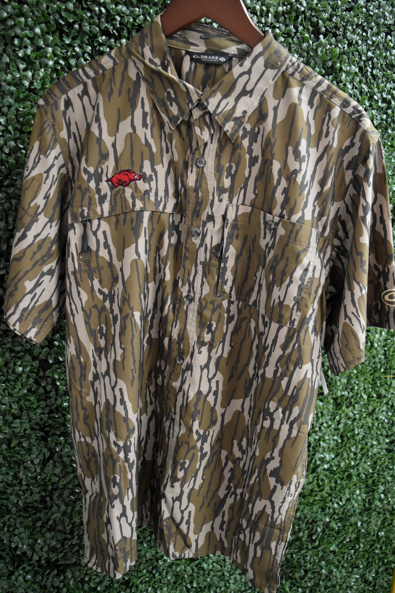 Drake Men's 8-Shot Flyweight Shirt With Razorback Logo - 2 Colors