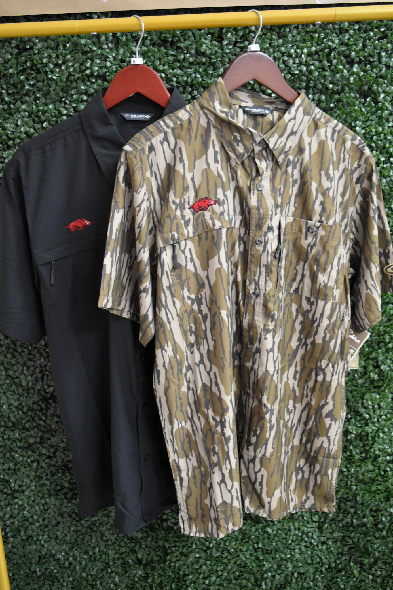 Drake Men's 8-Shot Flyweight Shirt With Razorback Logo - 2 Colors