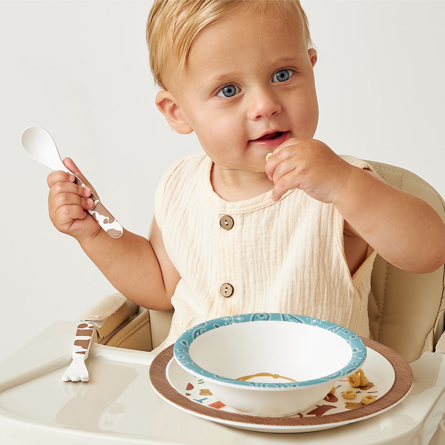 Giddy Up Itzy Bistro™ Dining Set