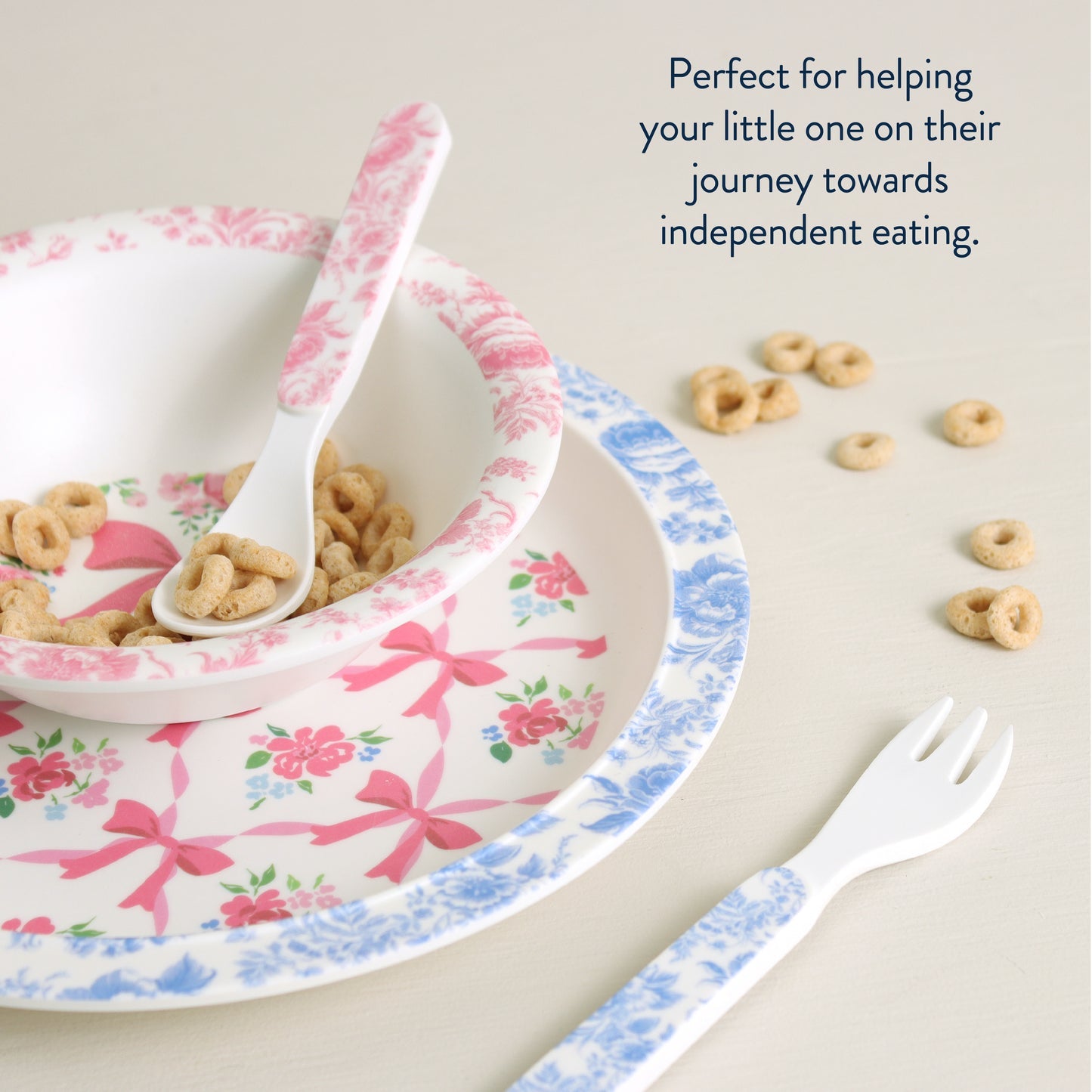 Ribbons & Roses Itzy Bistro™ Dining Set