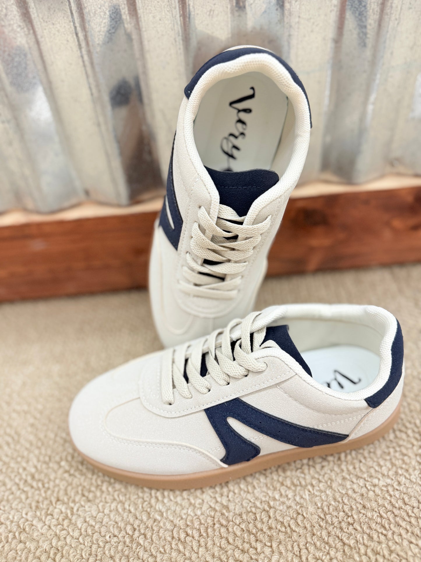 Retro Sneaker - 2 Colors