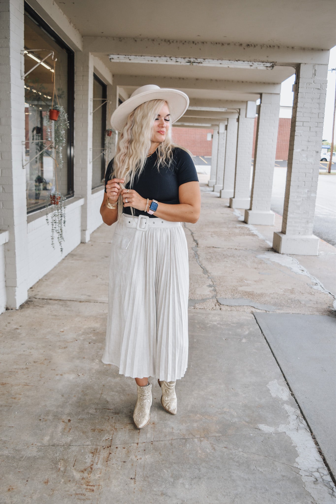 Cream suede clearance skirt