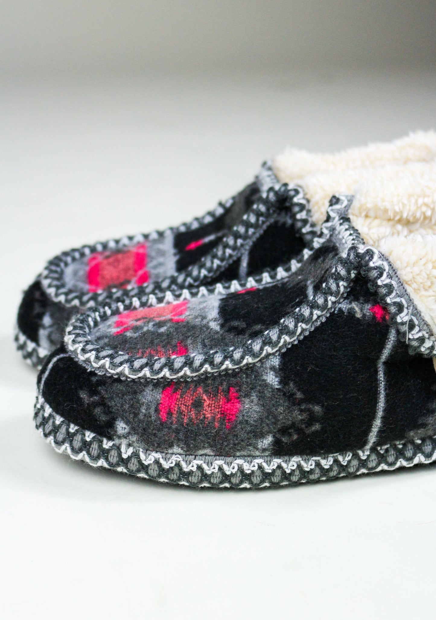 Blazin Roxx Black & Pink Western Girl's Slippers