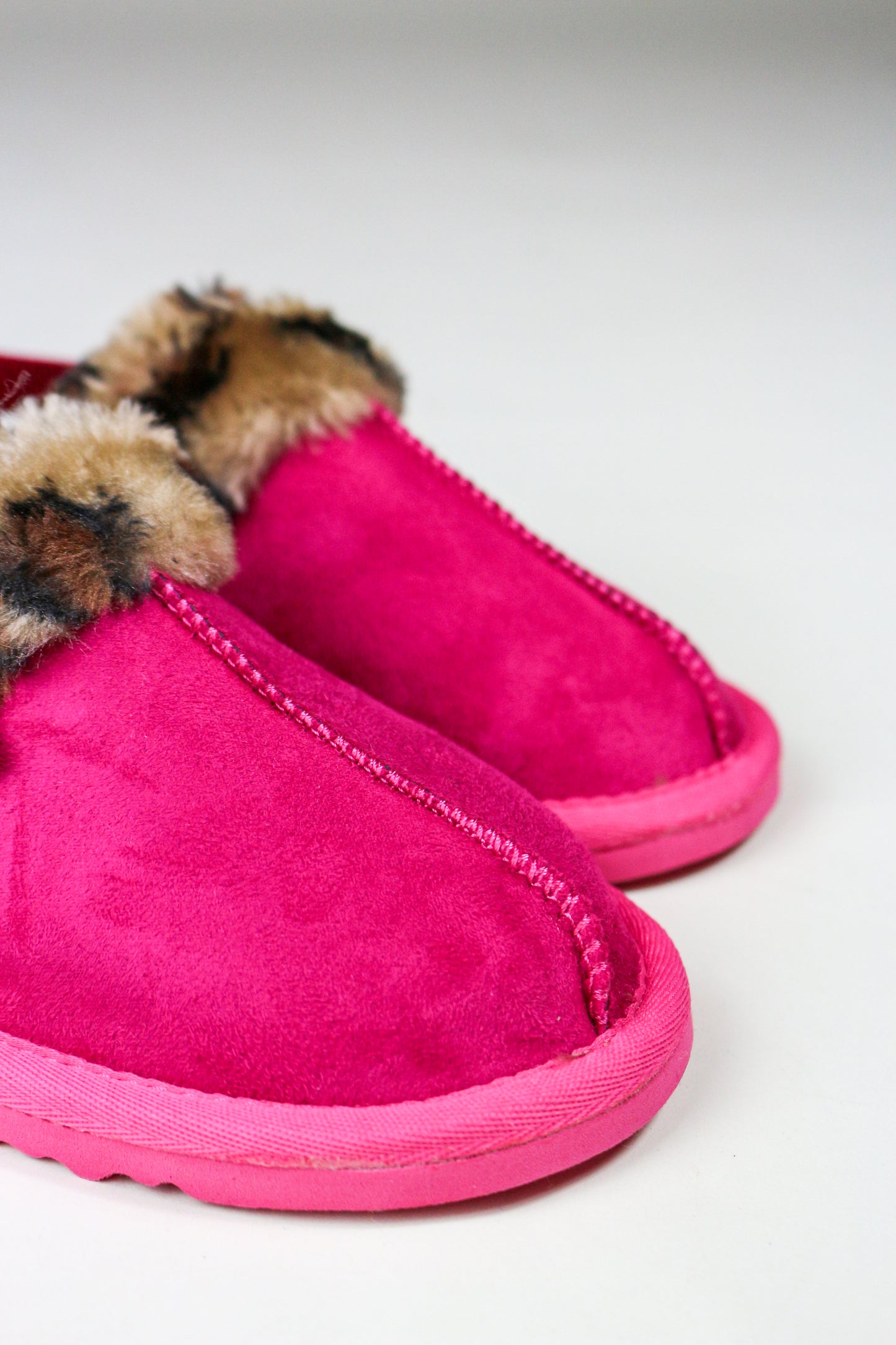 Blazin Roxx Hot Pink Leopard Faux Fur Collar Girls Slippers