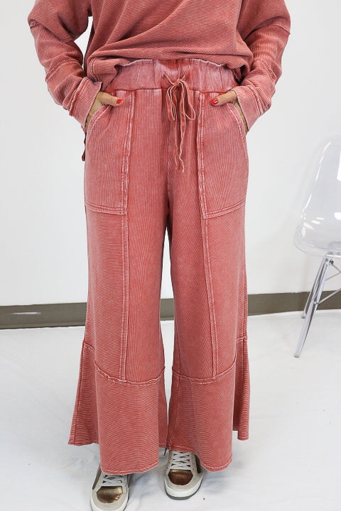 Running Errands Textured Lounge Pants -2 Colors