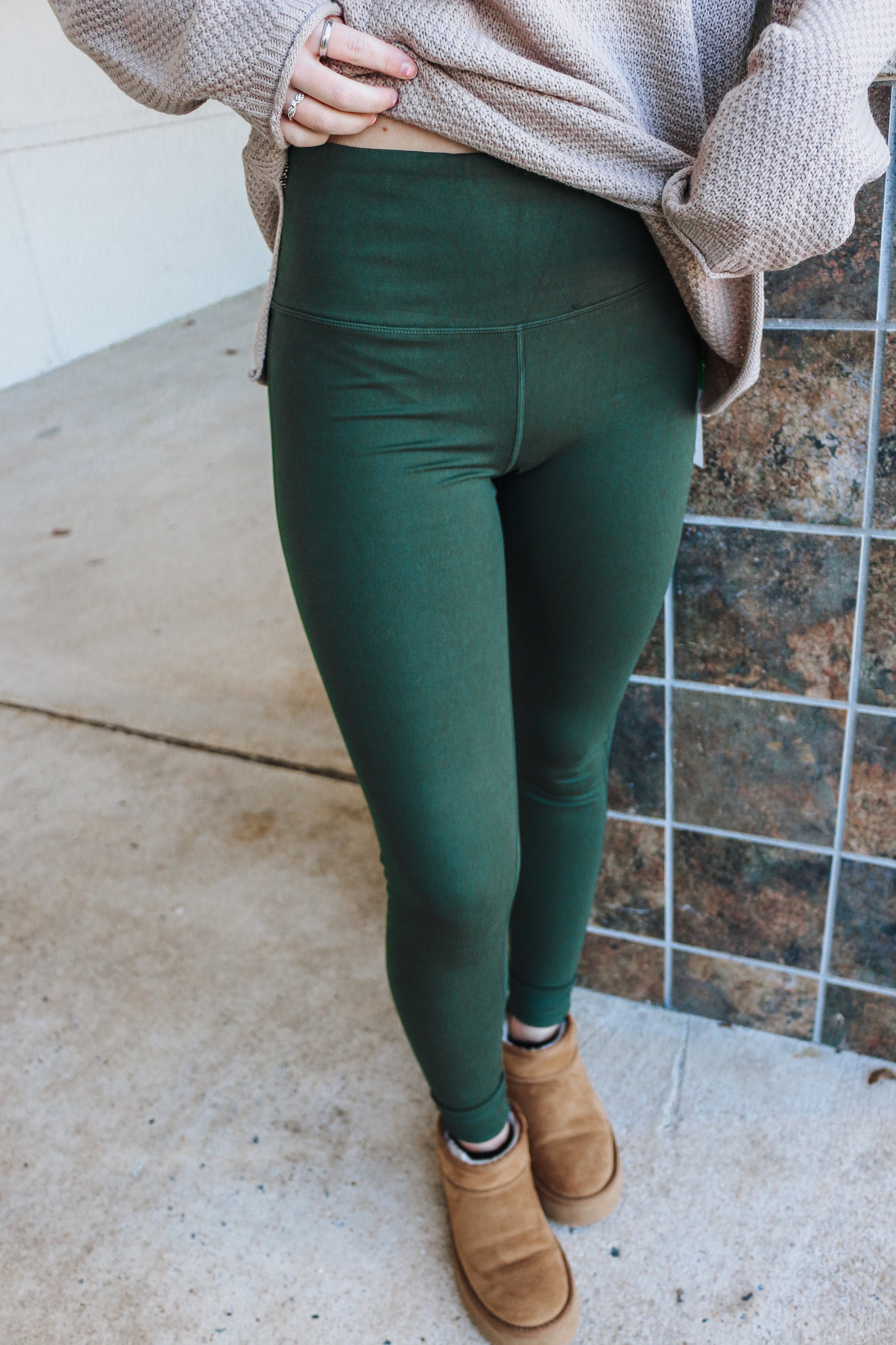 Forest Green Leggings  Green leggings outfit, Outfits with