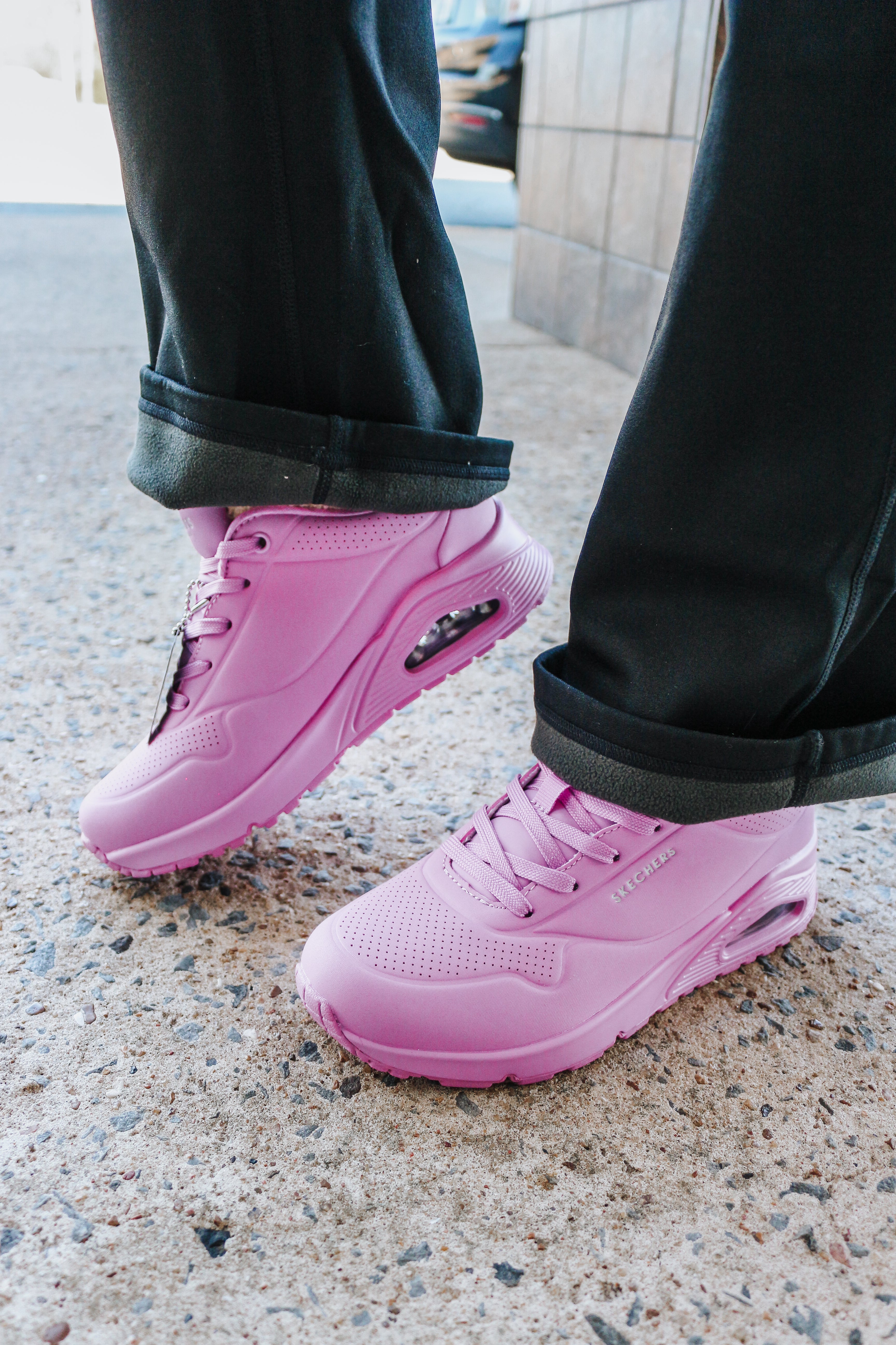 Skechers pink tennis shoes sale