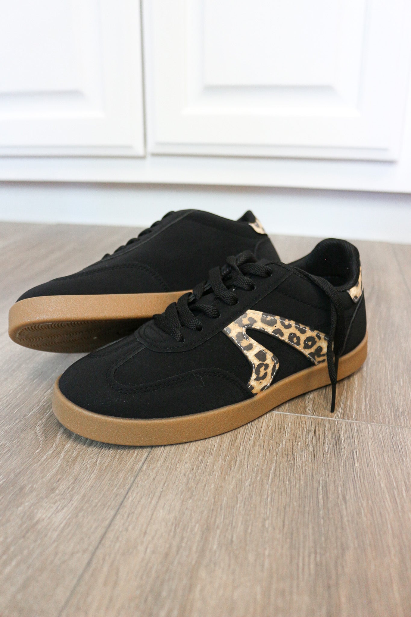 Retro Leopard Black Sneakers