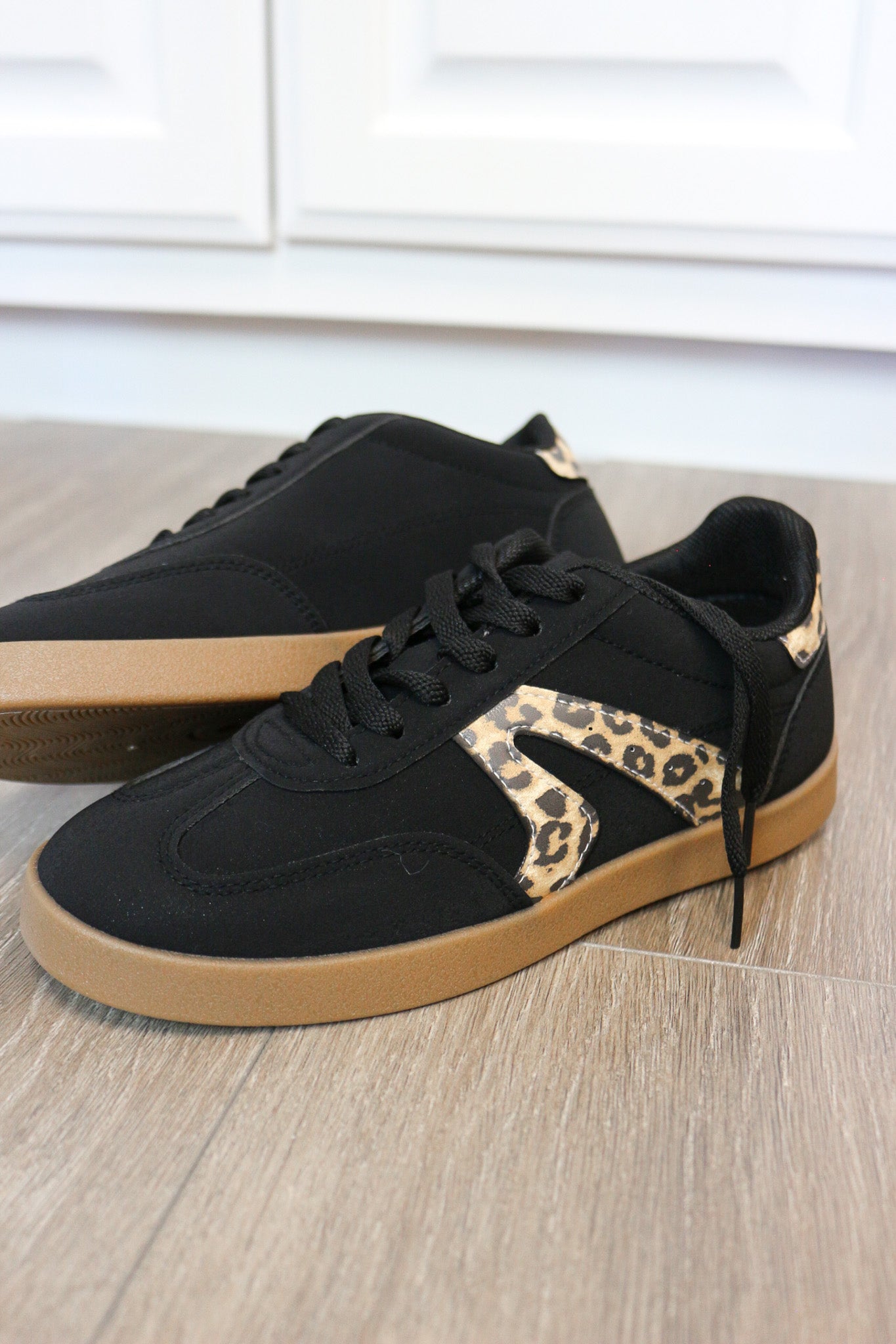 Retro Leopard Black Sneakers