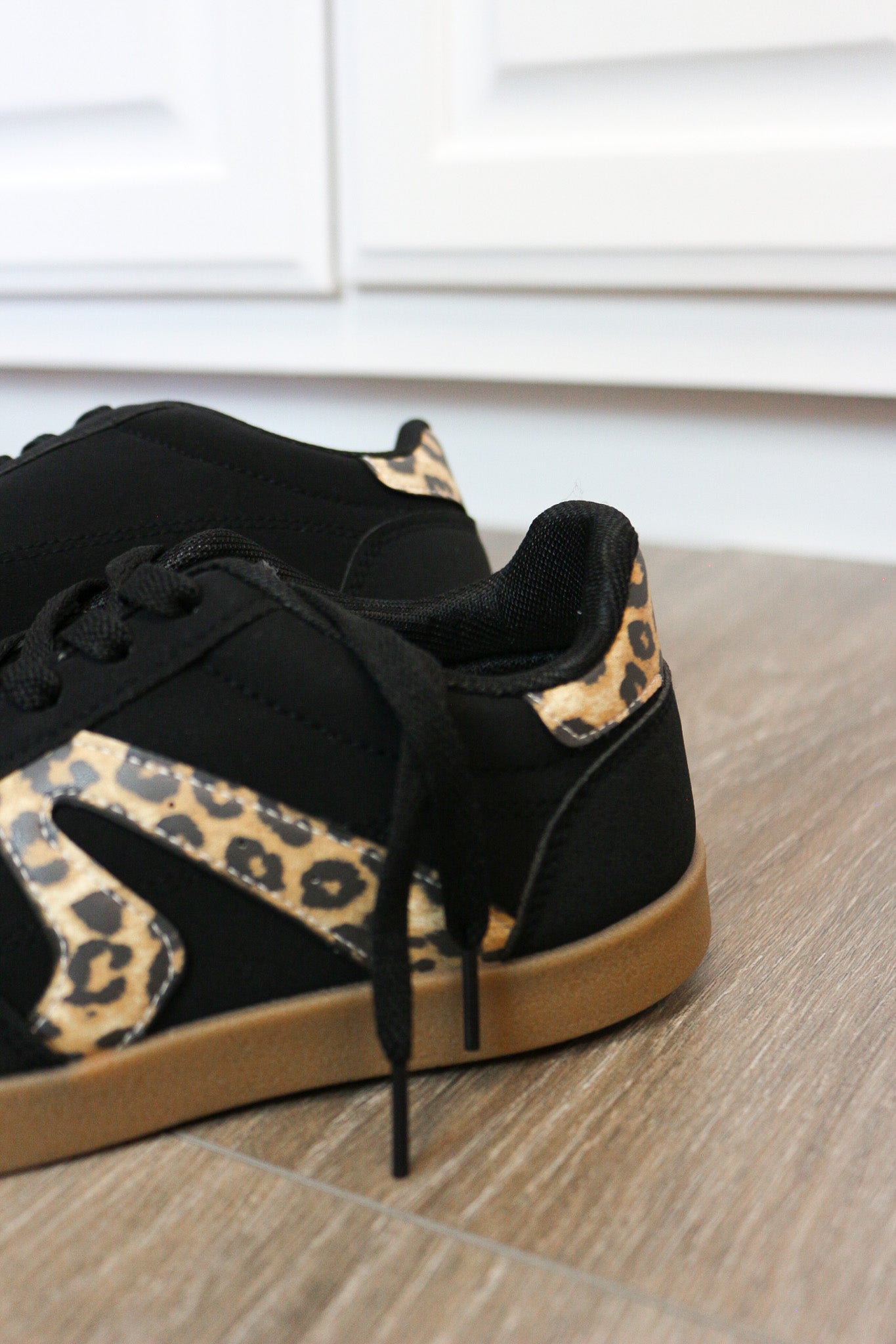 Retro Leopard Black Sneakers