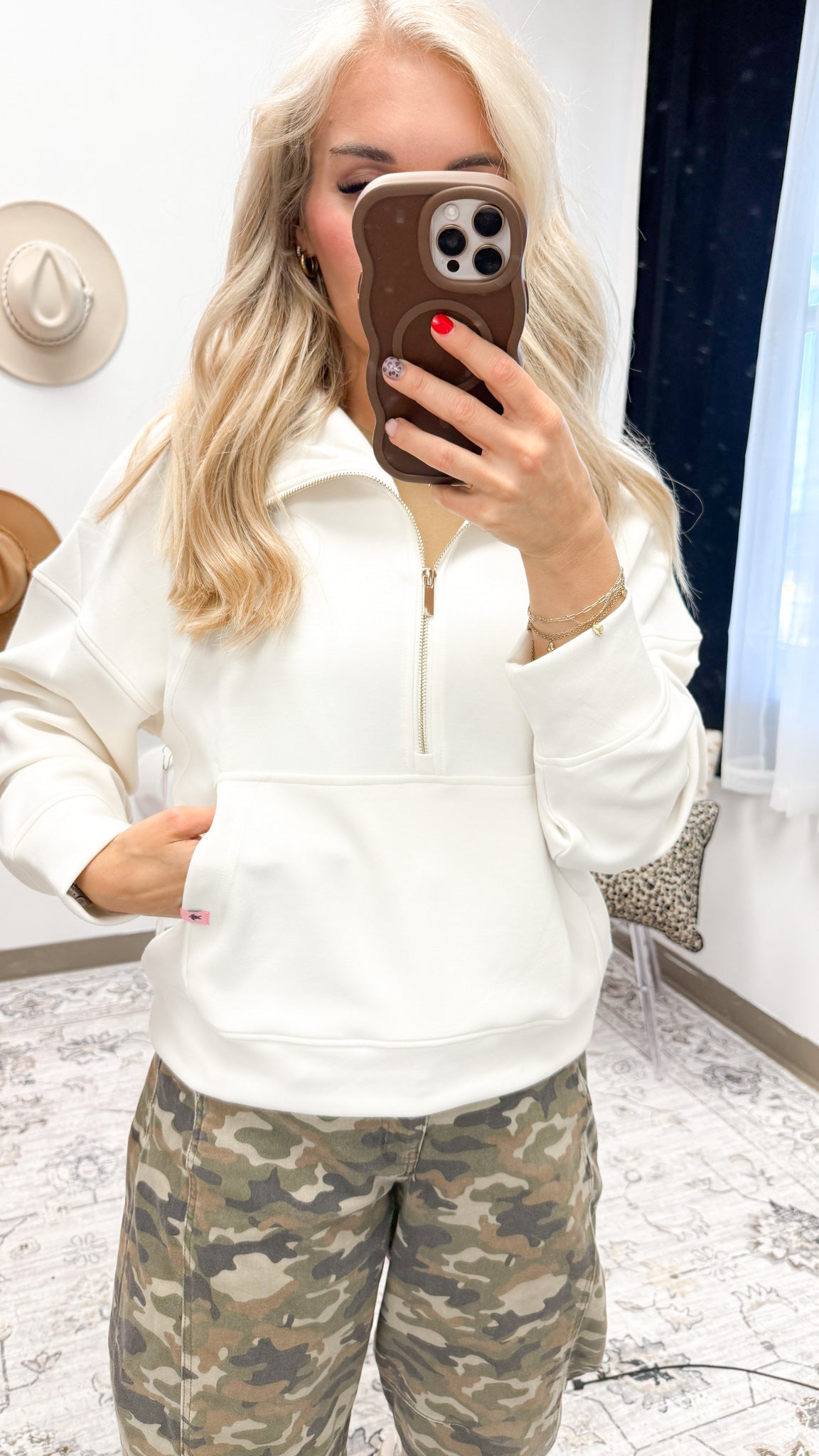 Giving You Inspo Half Zip Pullover -2 Colors