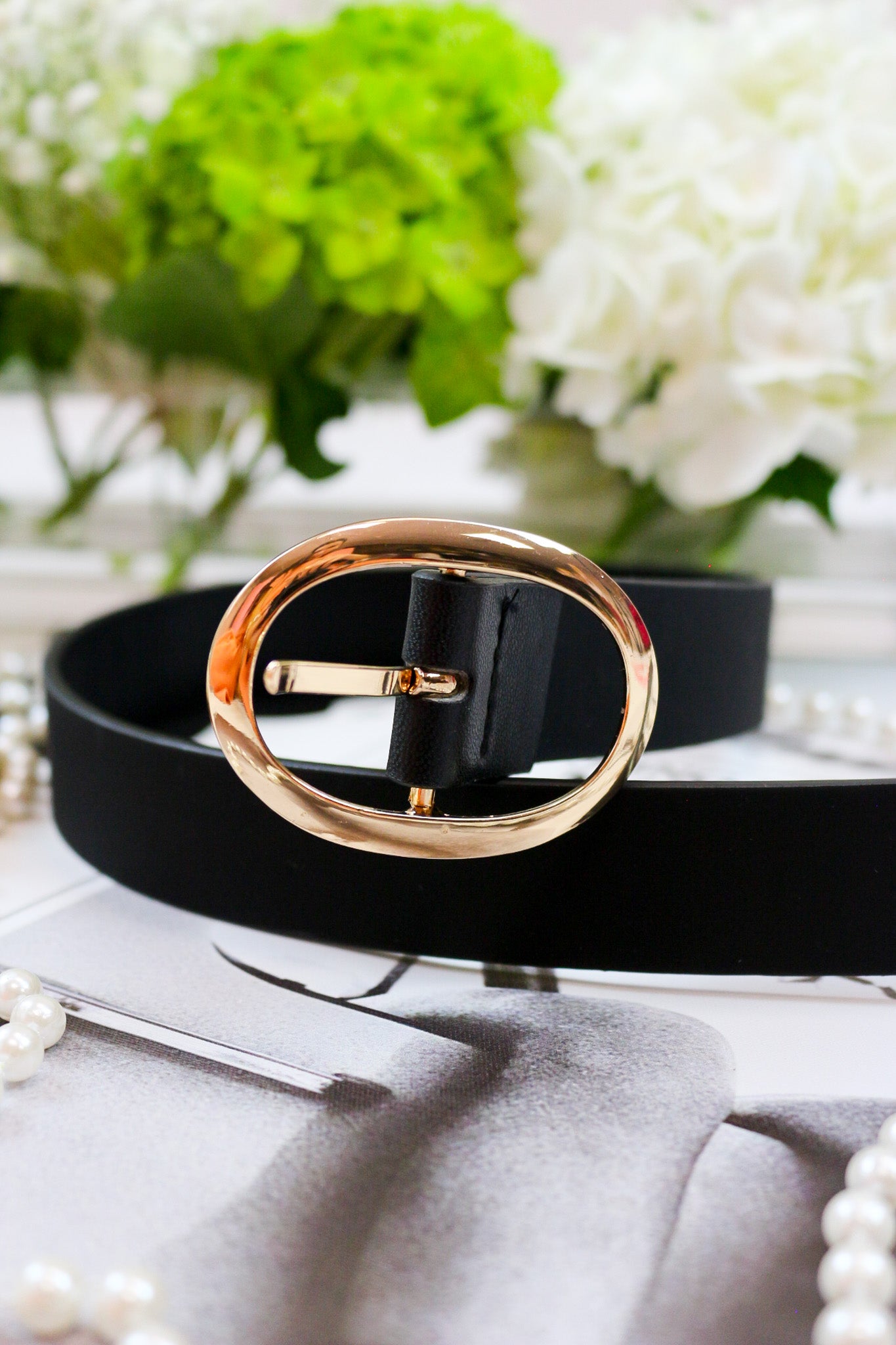 Classic Oval Buckle Leather Belt