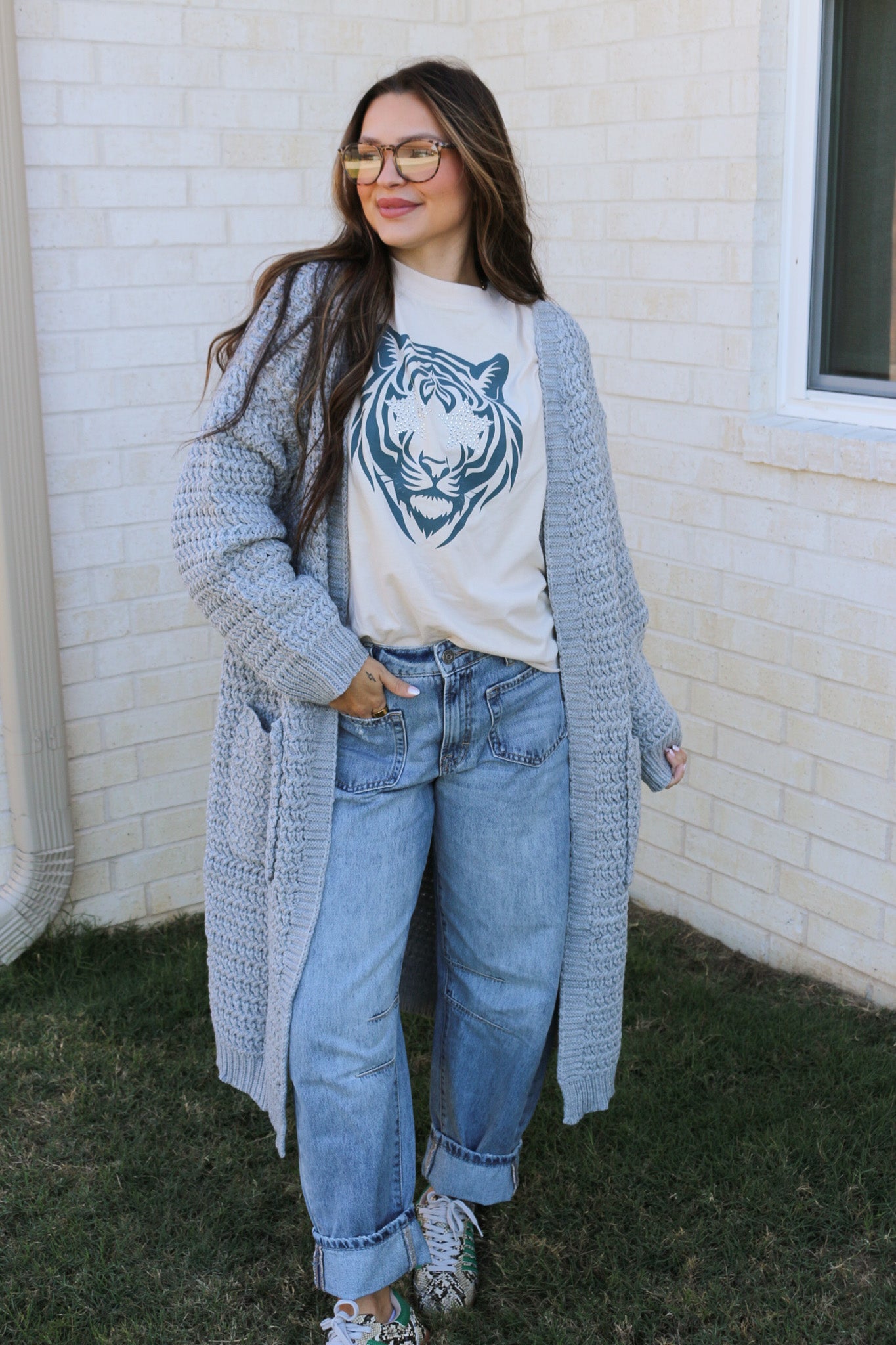 Tiger Star Eyes Cream Graphic Tee