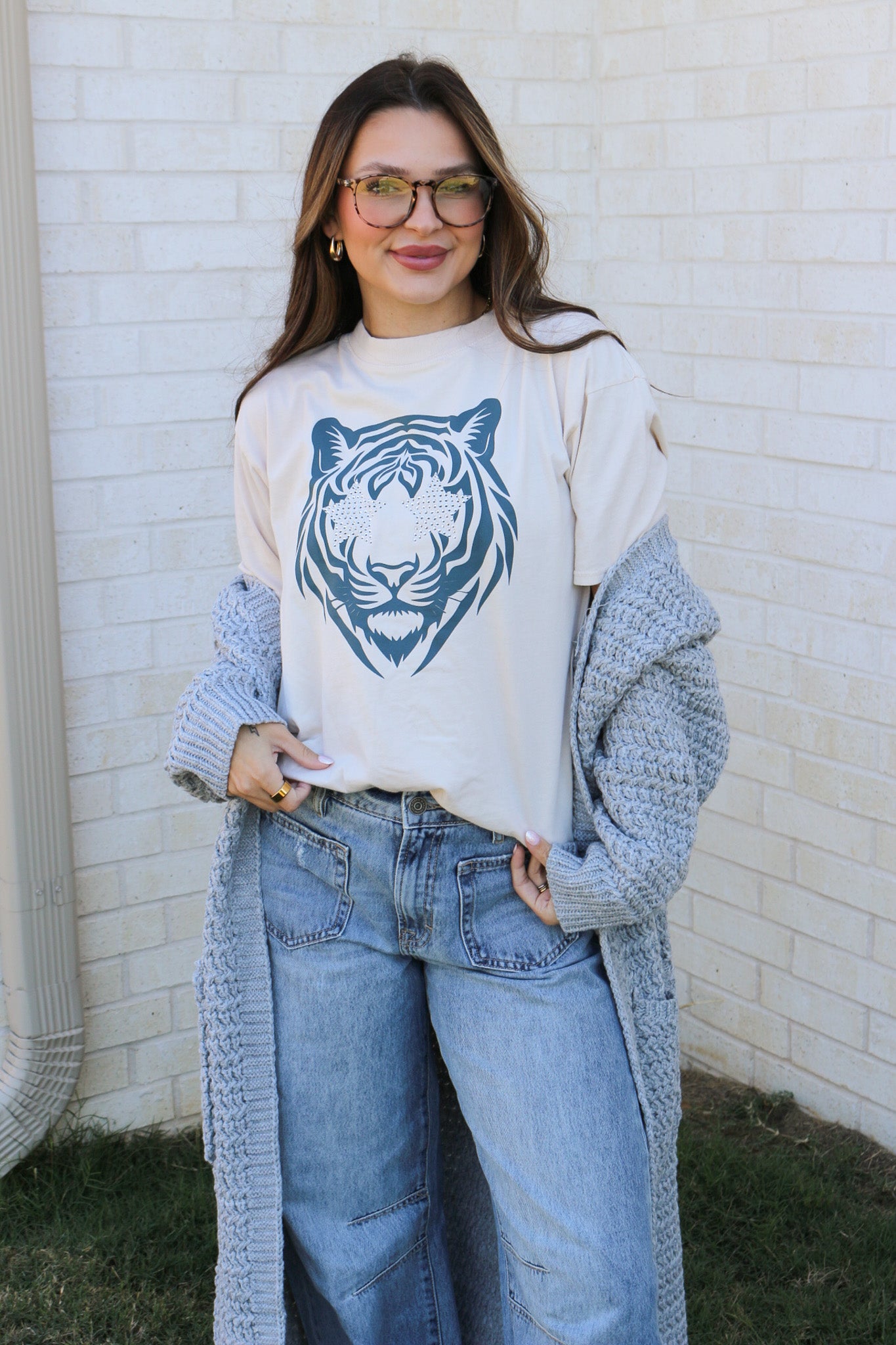 Tiger Star Eyes Cream Graphic Tee
