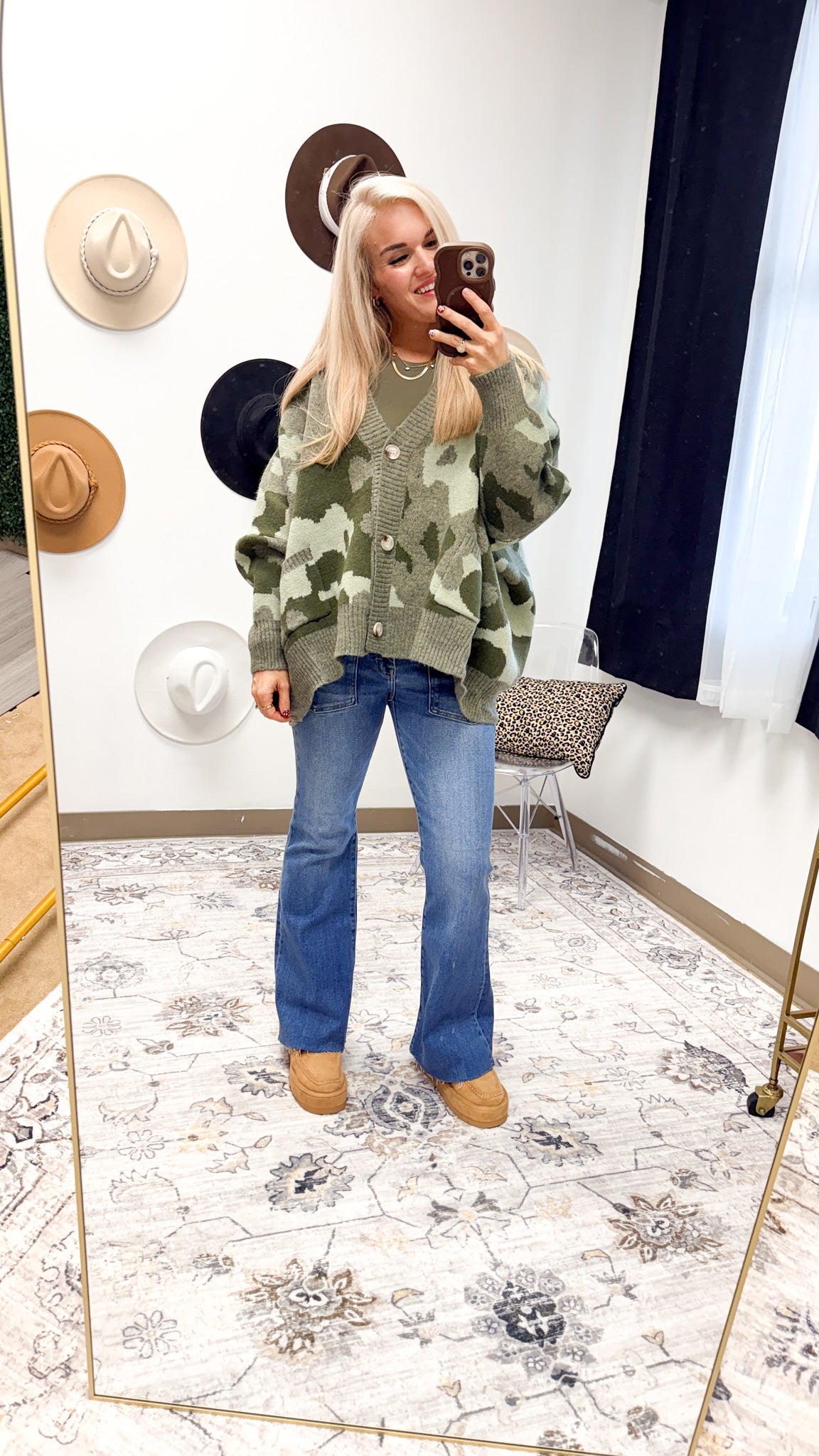 Happi Mid Rise Flare Jeans By Hidden